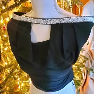 New Showpo Revolve HALTER pearl NECKLINE Keyhole TOP IN BLACK sz XS ruched